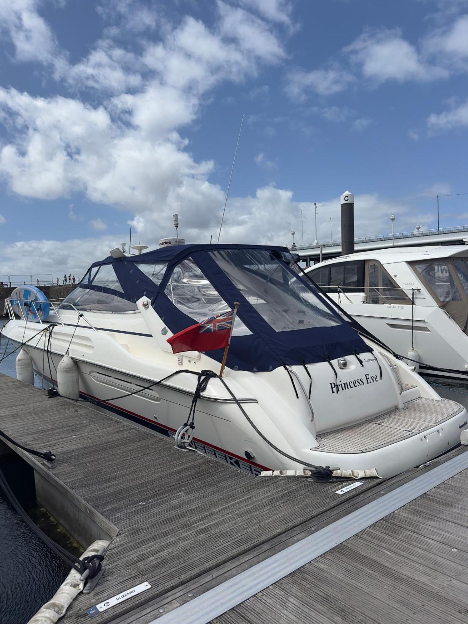 Boat Accommodation Ltd Torquay Exterior photo